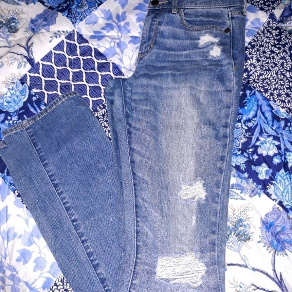 Distressed blue Jean's